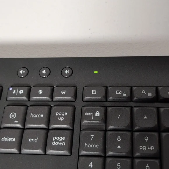 Logitech Wireless Keyboard - Dark Gray - Picture 2 of 5